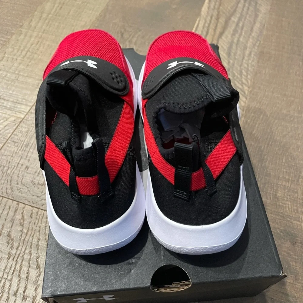 Under Armour Boys Slip On Sneakers